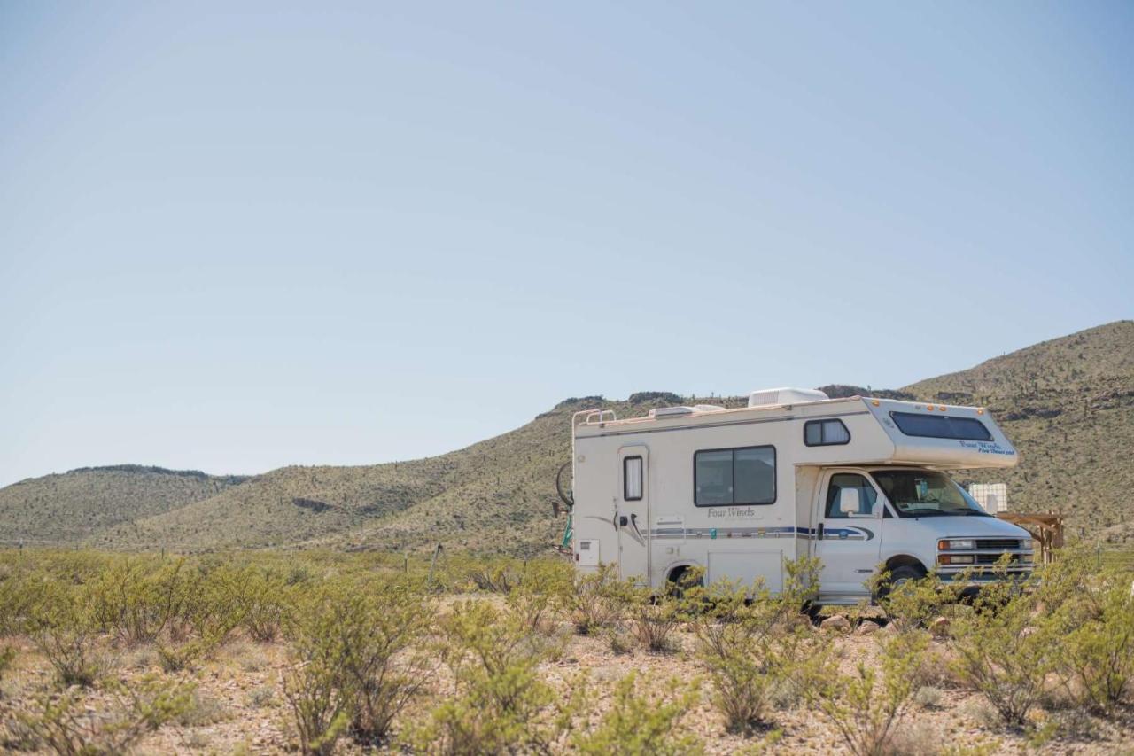 Camping At Desert Gardens Oasis In Lobo, Tx Van Horn Exterior photo